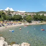 Apartamento 100m Vom Entfernt By Interhome *