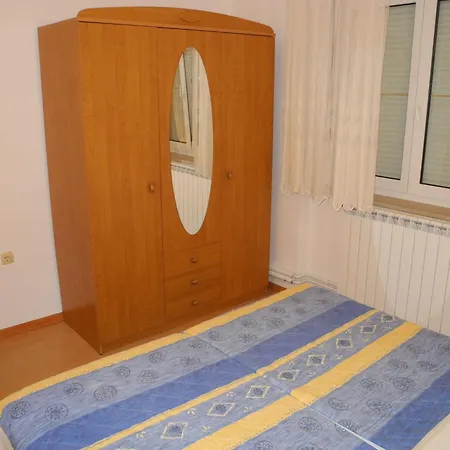 100m Vom Entfernt By Interhome *