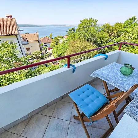 Apartment 100m Vom Entfernt By Interhome Crikvenica