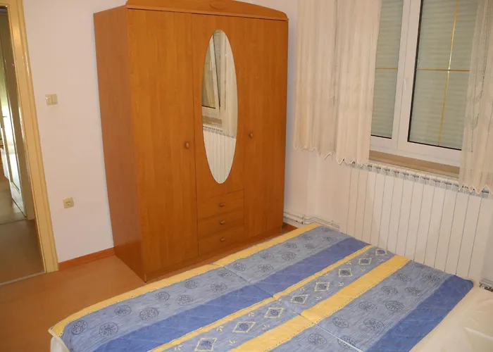 100m Vom Entfernt By Interhome *